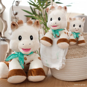 Vulli Girafa Sophie 'pufoasa' maxi 35 cm