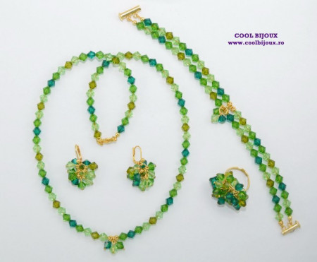Set bijuterii cu cristale SWAROVSKI ELEMENTS - green