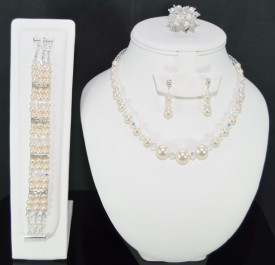 Set bijuterii cu cristale si perle SWAROVSKI ELEMENTS - light grey