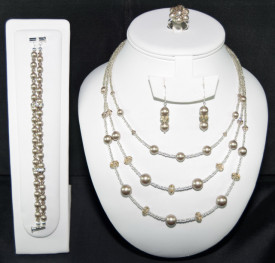 Set bijuterii cu cristale si perle SWAROVSKI ELEMENTS - cream pearl