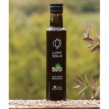 Ulei de canepa BIO obtinut prin presare la rece - 250 ml