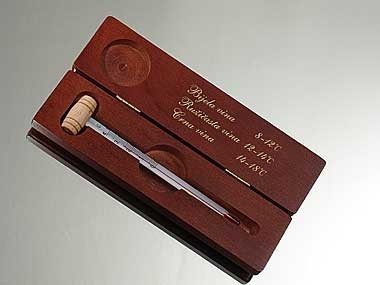 Termometar za vino u drvenoj kutiji