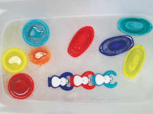 LUDI Jucarie de baie "Mini Monkeys"