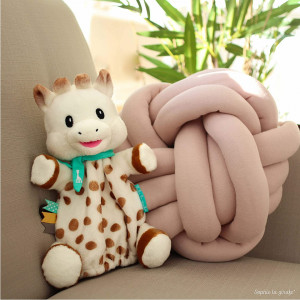 Vulli Marioneta Girafa Sophie din plus
