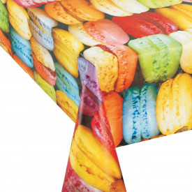 Fata de masa, Lejla, din plastic, multicolora, model cu prajiturele, 140×180 cm
