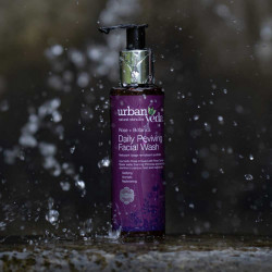 Gel de curatare pentru fata cu ulei de trandafir de Damasc - ten matur, Reviving - Urban Veda, 150 ml
