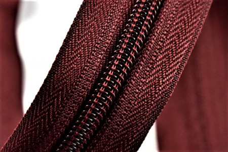 Fermoare nylon detasabil nr. 5 - 60 cm visiniu