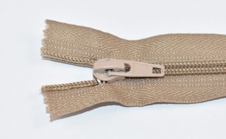 Fermoare nylon fixe nr. 5 - 20 cm bej