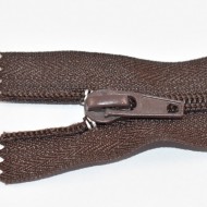 Fermoare nylon fixe nr. 5 - 20 cm maro