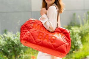 MOMMY BAG, QUILTED PUFFERED RED