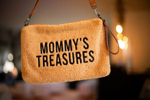 MOMMY'S TREASURES CLUTCH - TEDDY BEIGE