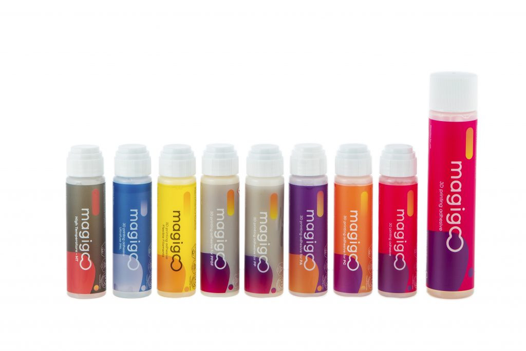 Gama completă Magigoo — cele 8 variante de adeziv pentru platformă, fiecare optimizată pentru o familie de termoplastice FDM