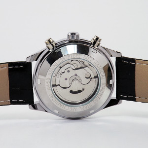 Ceas barbatesc full automatic Tehnologie J006