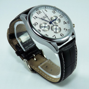 Ceas barbatesc full automatic Tehnologie J006