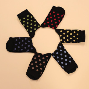 Set 6 perechi Șosete negre cu buline medii multicolor