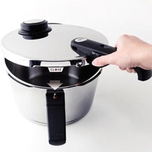 Oala sub presiune Fissler VitaVit Premium, capacitate 6 Litri, diametru 22 cm, accesoriu aburi, inductie