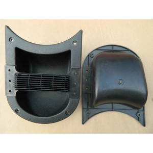 Maner din plastic (semiluna) pentru boxa