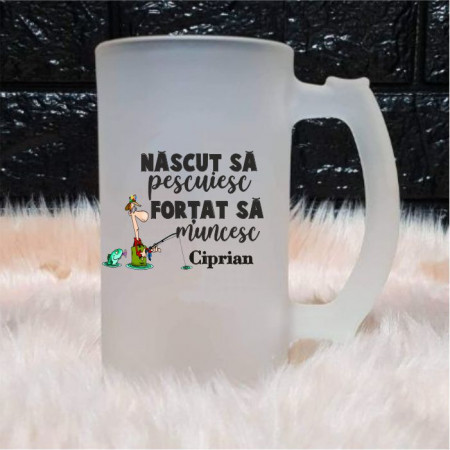 Halbă personalizată -Născut să pescuiesc-
