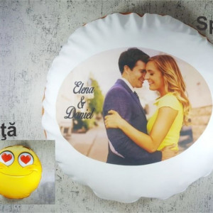 Perna Emoji love personalizata cu o poza si text