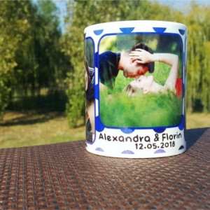Cana personalizata cu 3 poze si text -model buline blue-