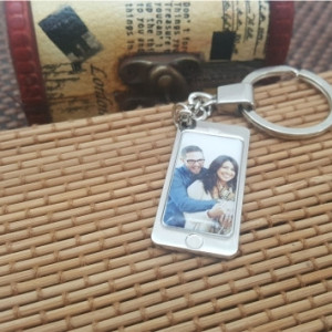 Breloc personalizat IPHONE
