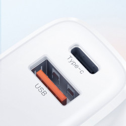 Incarcator priza Joyroom USB Type C / USB 20 W 3 A Power Delivery Quick Charge 3.0 white (ZQ-LG3028E3)