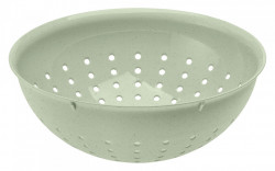 Diverse vase din material organic pentru camping