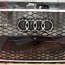 Grelha Audi A3 8V RS3 preta com aro em aluminio