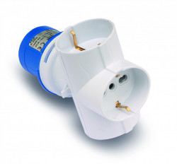 Adaptor fisa industriala 3P 16A 230V la 3 prize schuko 16A 230V IP20 Famatel