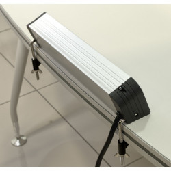 Prelungitor din aluminiu 3 prize schuko 16A 230V + 2xUSB 2,1A/5V cu prindere pe birou