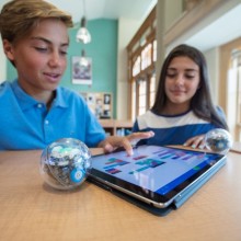 Bila robotica Sphero Bolt