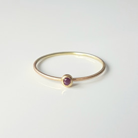 inel Essence of Red din aur 18k si 14 k mat cu rubin