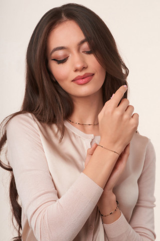 bratara reglabila pe snur negru din gold-filled/aur filat si spinel negru Corina Mardari