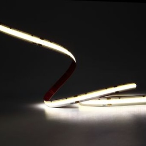 Banda LED COB aprinsa