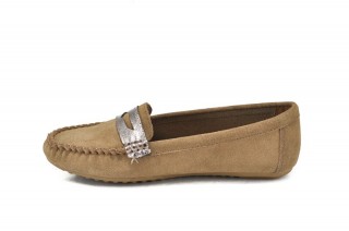 Pantofi crem din piele naturala Ivone