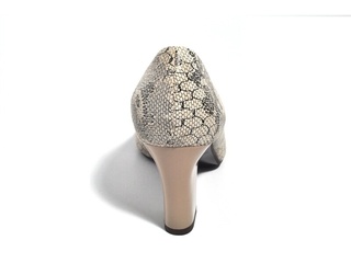 Pantofi bej cu imprimeu din piele naturala M Shoes