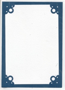 Drie donkerblauwe dubbele kaarten met witte oplegkaart en 3 witte enveloppen (Locatie: D96)