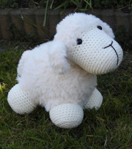 Haakpakket Funny Furry Sheep Soft ivoor 69043/001
