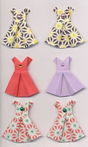 Handgemaakte origami stickers, jurkjes, 6 stuks