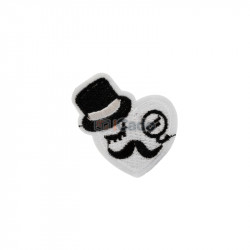 Emblema brodata in forma de inima 5x5cm