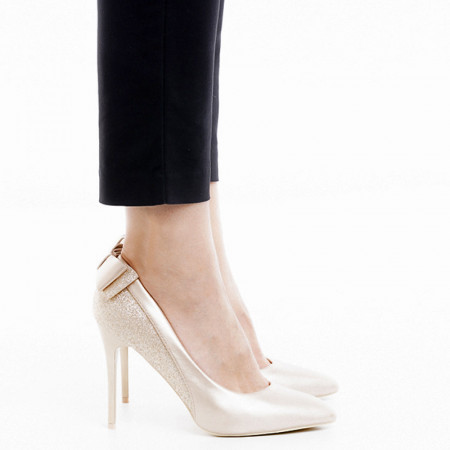 Pantofi stiletto cu toc inalt din velur cu material deosebit lucios Adeline argintiu