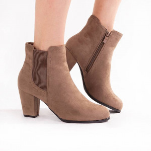 Botine cu toc din velur Marta