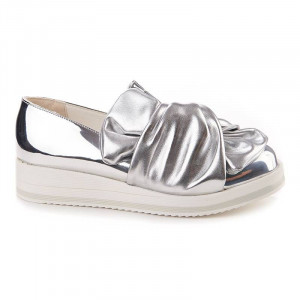 Sneakers trendy Samantha Arginto