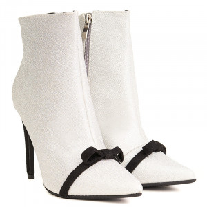 Botine cu toc inalt elegante Carmina alb