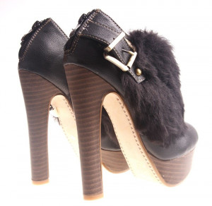 Botine cu toc Desire