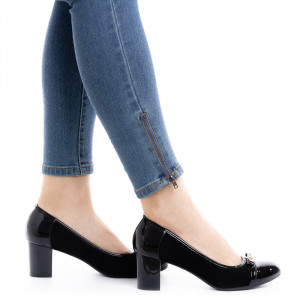 Pantofi dama office cu toc mic Daria negru cu velur