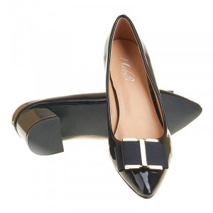 Pantofi office stiletto cu toc mic din lac Layla negru