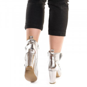 Botine cu toc gros cu tinte Eva argintiu