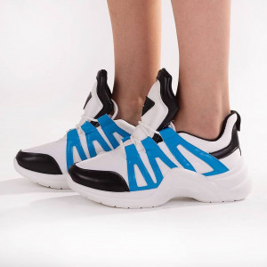 Sneakers trendy Camelia blue sky