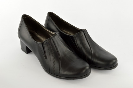 Ženske cipele na štiklu C254 crne